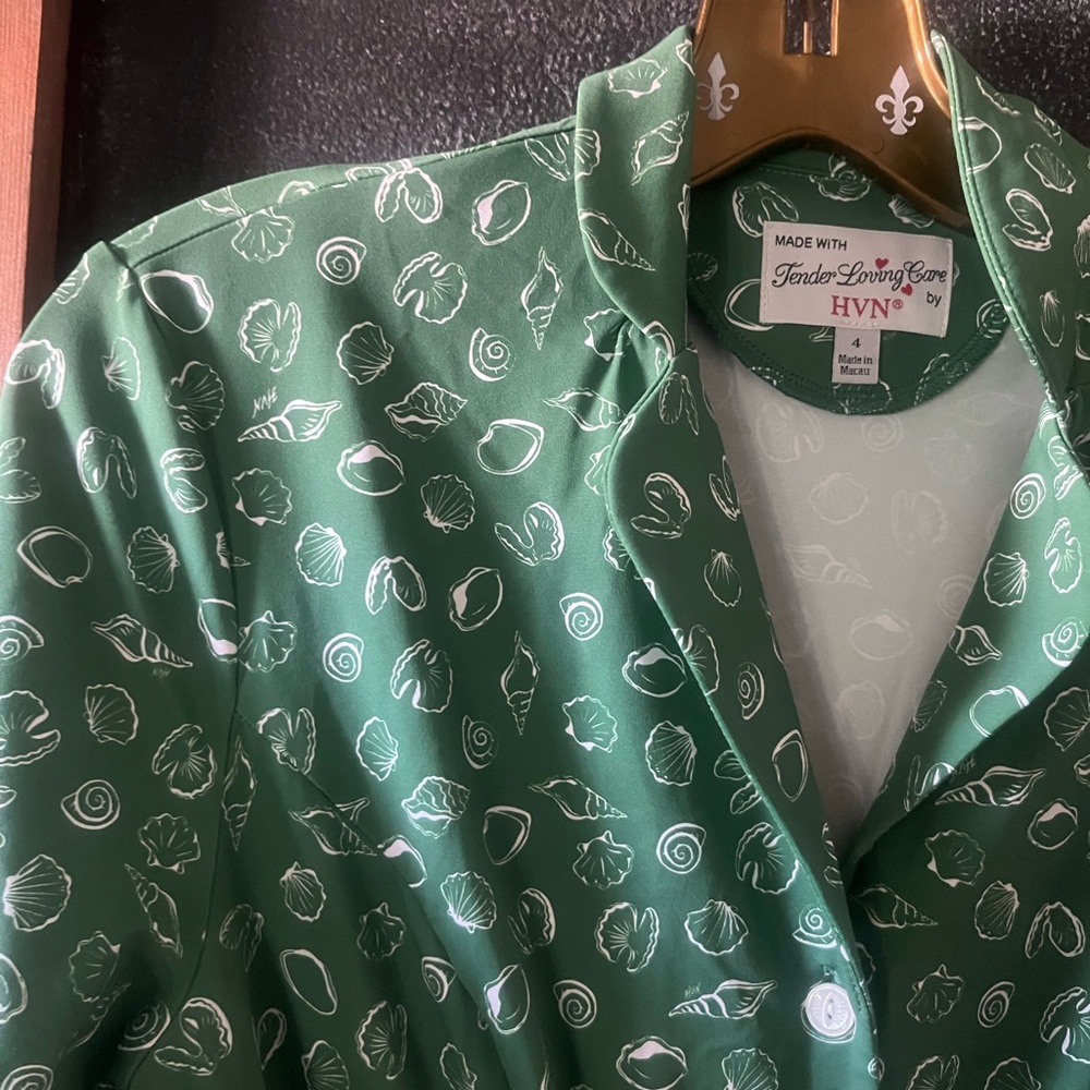 HVN dress size 4 sea shell print with green back ground euc - Picture 3 of 6